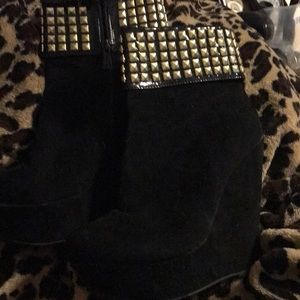 High wedge studded booties